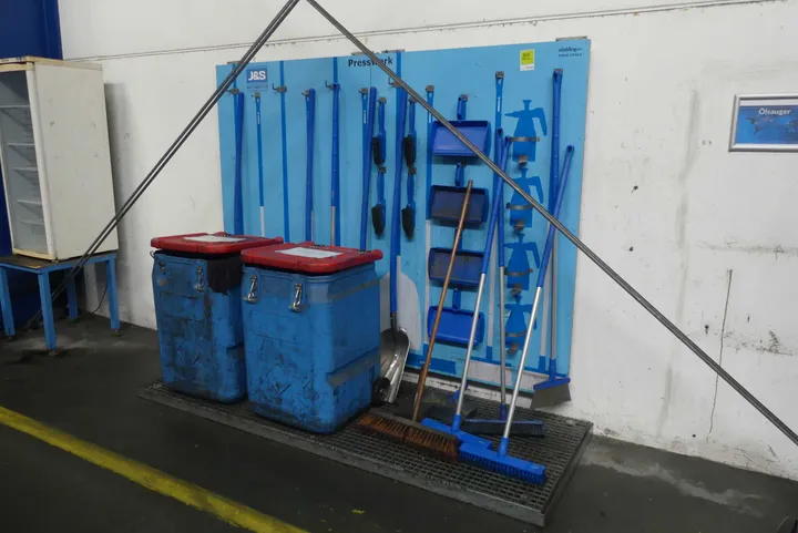 Putzstation mit Zubehör